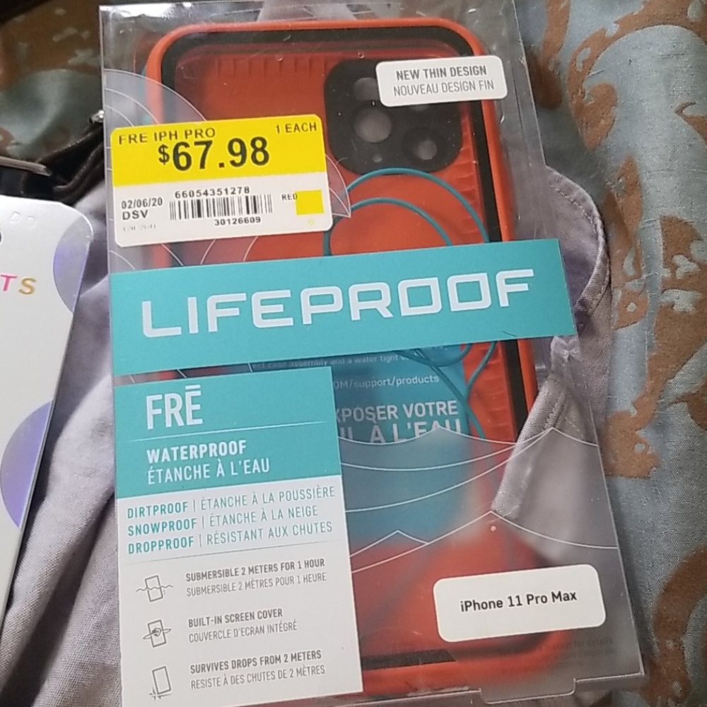 Brand new iPhone 11pro  max case and popsocket